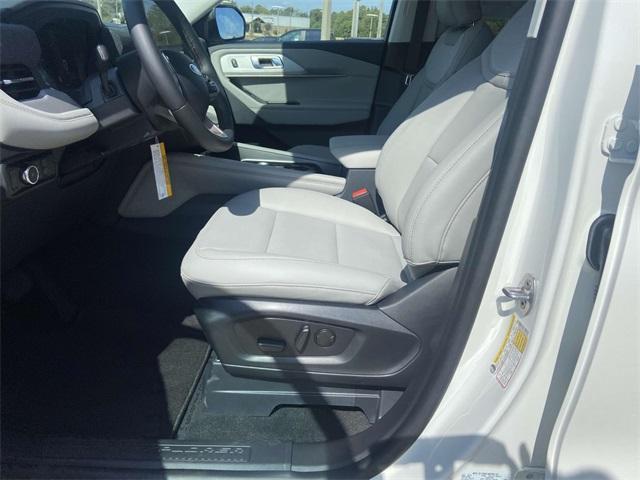 new 2025 Ford Explorer car, priced at $41,295
