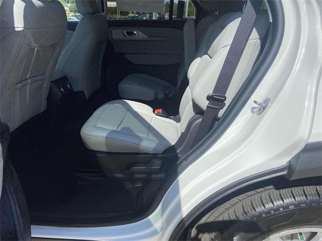 new 2025 Ford Explorer car, priced at $41,295