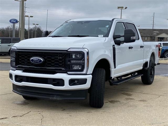 new 2024 Ford F-250 car, priced at $58,640