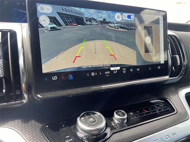 new 2025 Ford Expedition car, priced at $77,995
