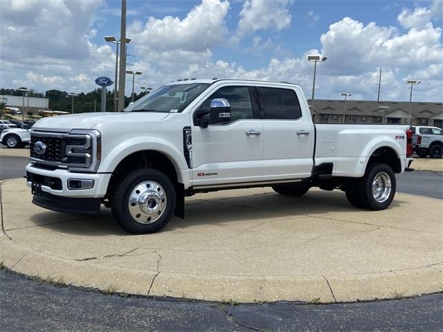 new 2025 Ford F-450 car, priced at $107,305