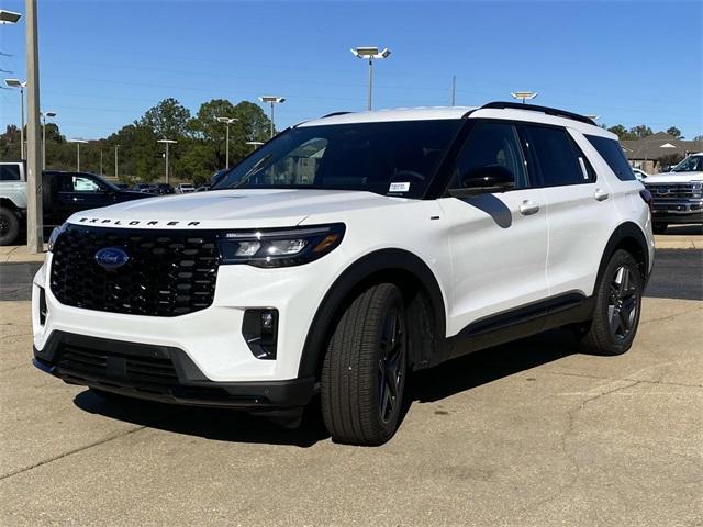 new 2025 Ford Explorer car, priced at $45,995