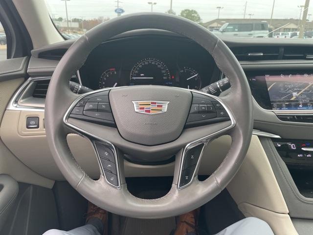 used 2017 Cadillac XT5 car, priced at $17,495