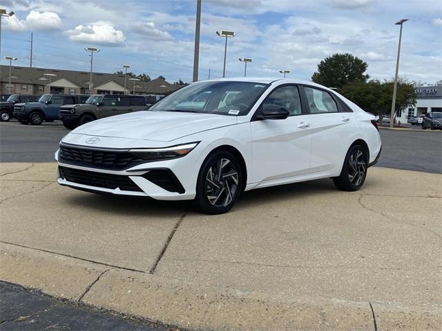 used 2025 Hyundai Elantra car, priced at $21,995