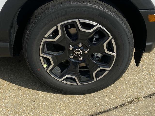 new 2025 Ford Bronco Sport car, priced at $37,495