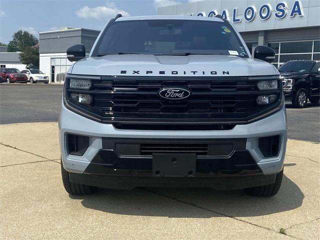 new 2025 Ford Expedition car, priced at $84,235