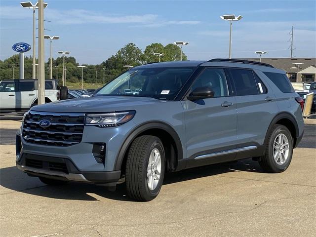 new 2025 Ford Explorer car, priced at $40,495