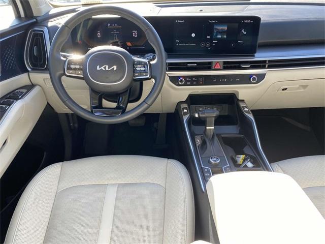 used 2024 Kia Sorento car, priced at $30,995