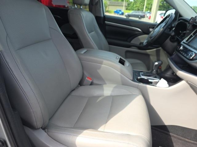 used 2018 Toyota Highlander car, priced at $25,500