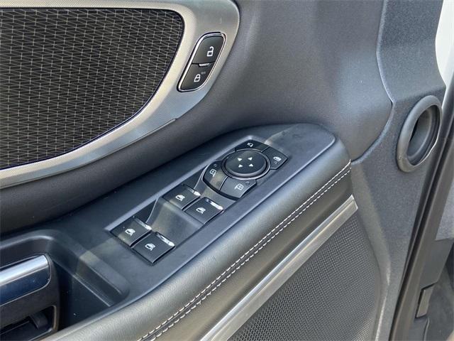 new 2025 Ford Expedition car, priced at $81,995