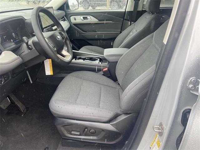 new 2025 Ford Explorer car, priced at $35,995