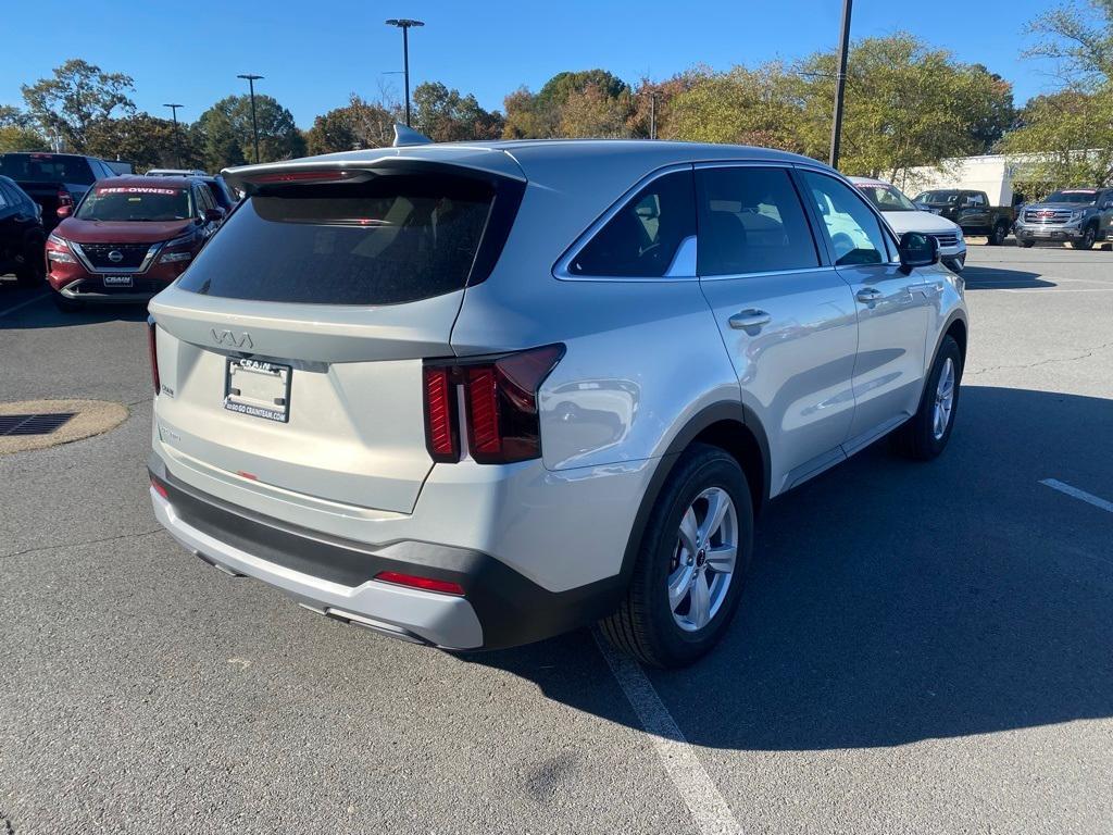 new 2026 Kia Sorento car, priced at $33,635