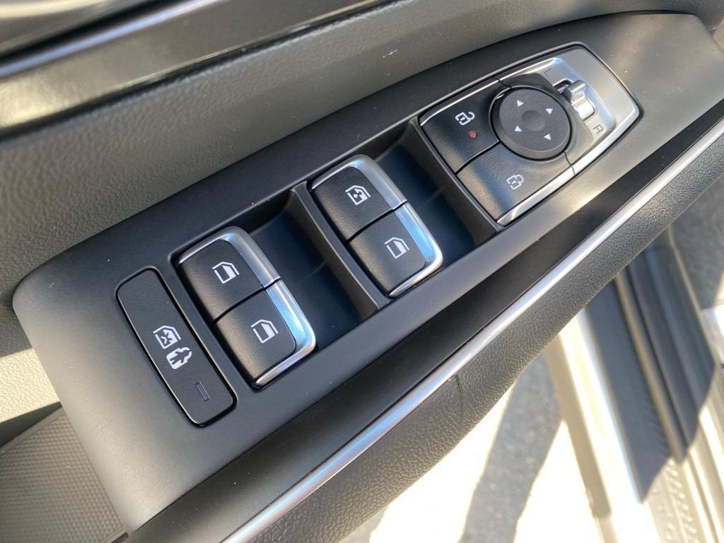 new 2026 Kia Sorento car, priced at $33,635