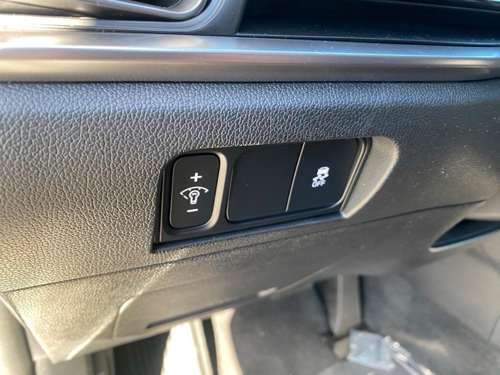 new 2026 Kia Sorento car, priced at $33,635