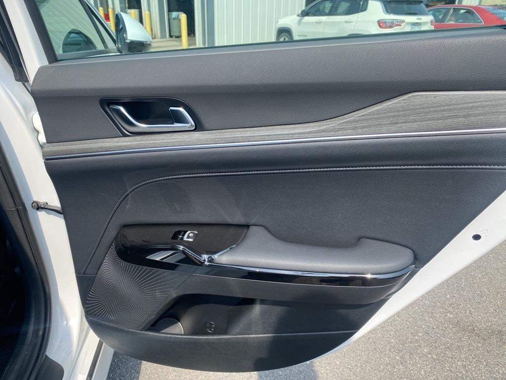 new 2025 Kia K5 car, priced at $36,325
