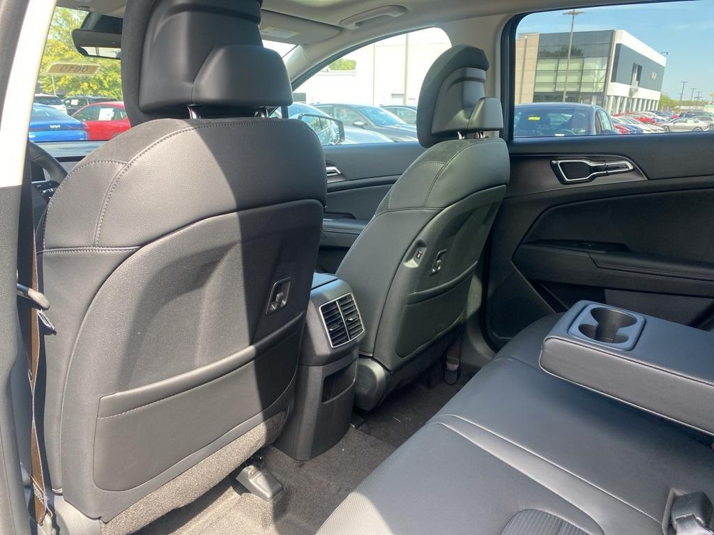 new 2026 Kia Sportage Hybrid car, priced at $41,785