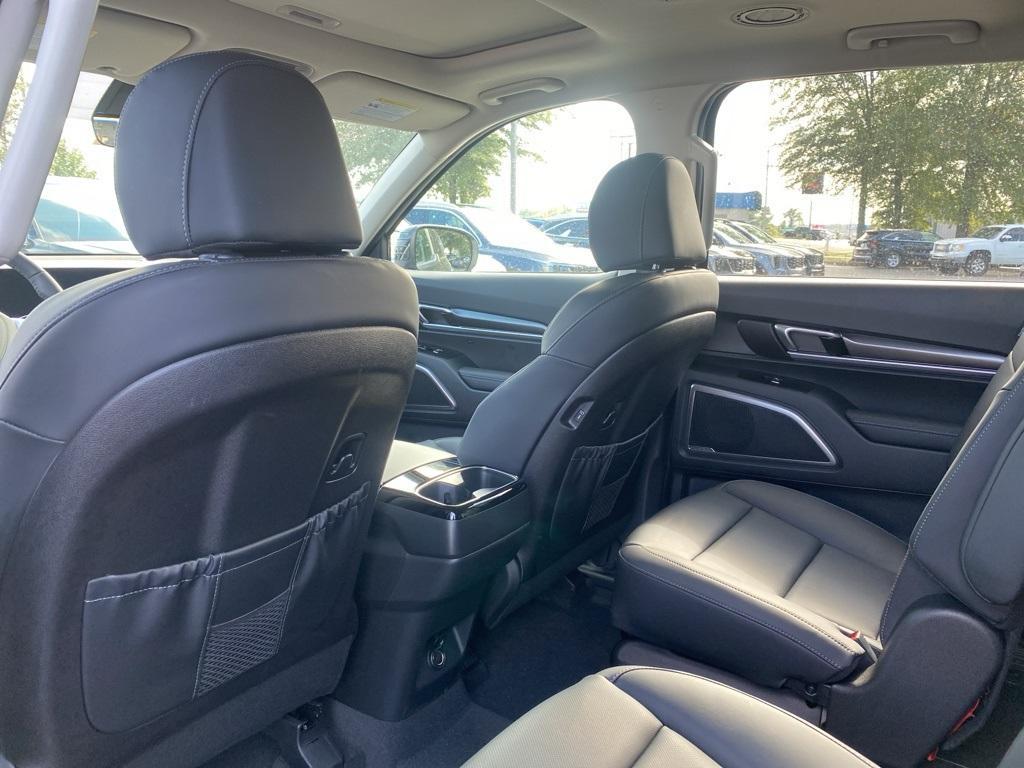 new 2025 Kia Telluride car, priced at $42,005