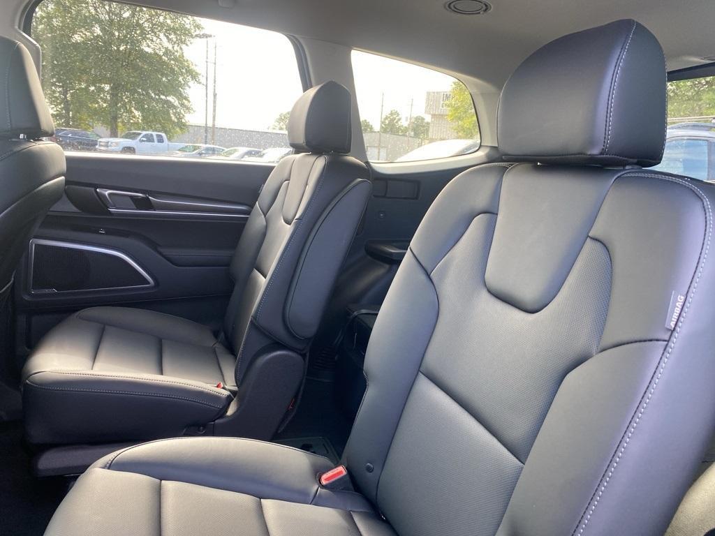 new 2025 Kia Telluride car, priced at $42,005