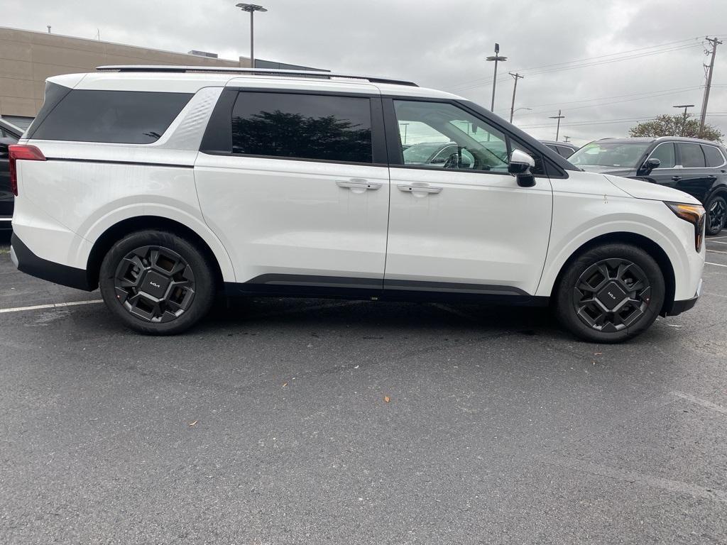 new 2026 Kia Carnival Hybrid car, priced at $45,385