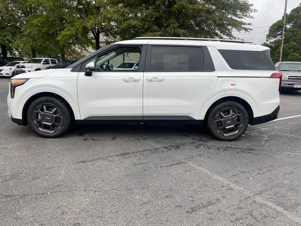 new 2026 Kia Carnival Hybrid car, priced at $45,385