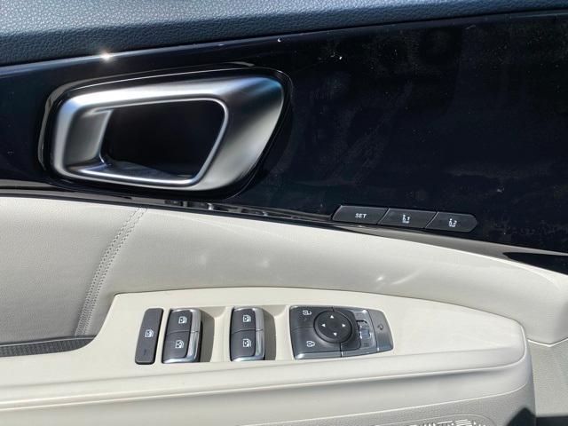 new 2025 Kia Carnival car, priced at $52,755