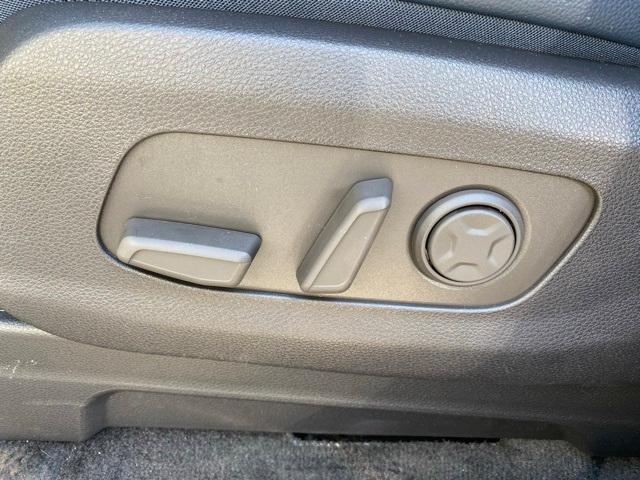 new 2025 Kia Carnival car, priced at $52,755