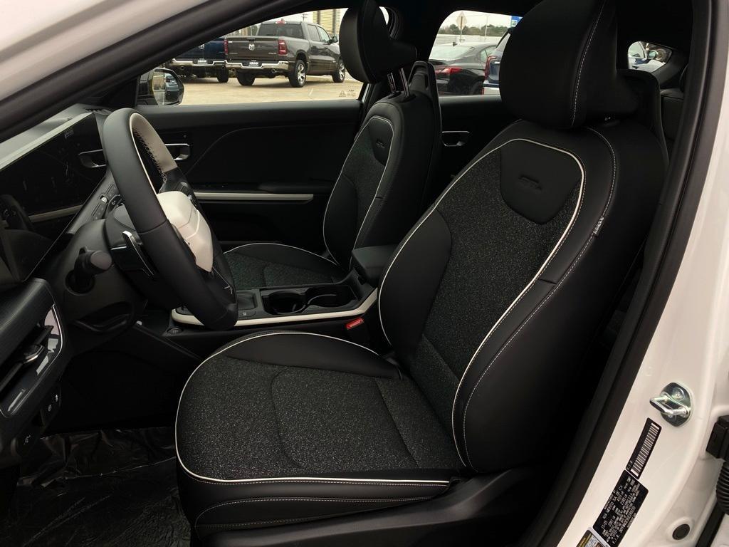 new 2025 Kia K4 car, priced at $27,680