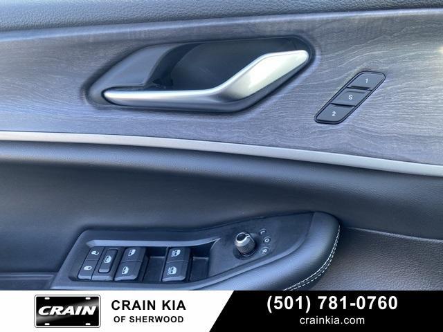 used 2023 Jeep Grand Cherokee car, priced at $27,590