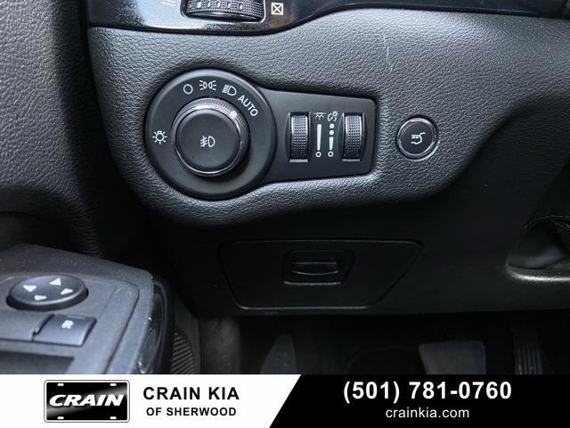 used 2023 Jeep Cherokee car, priced at $24,225