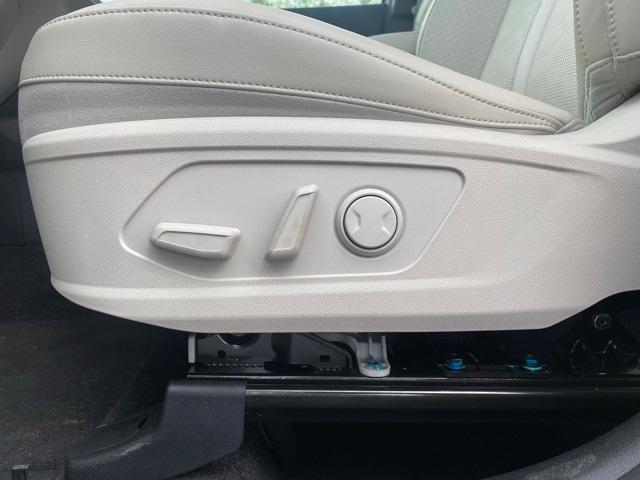 new 2025 Kia Sorento car, priced at $38,325