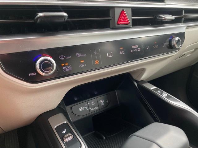 new 2025 Kia Sorento car, priced at $38,325