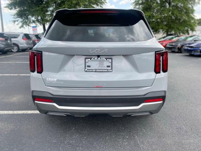new 2025 Kia Sorento car, priced at $38,325
