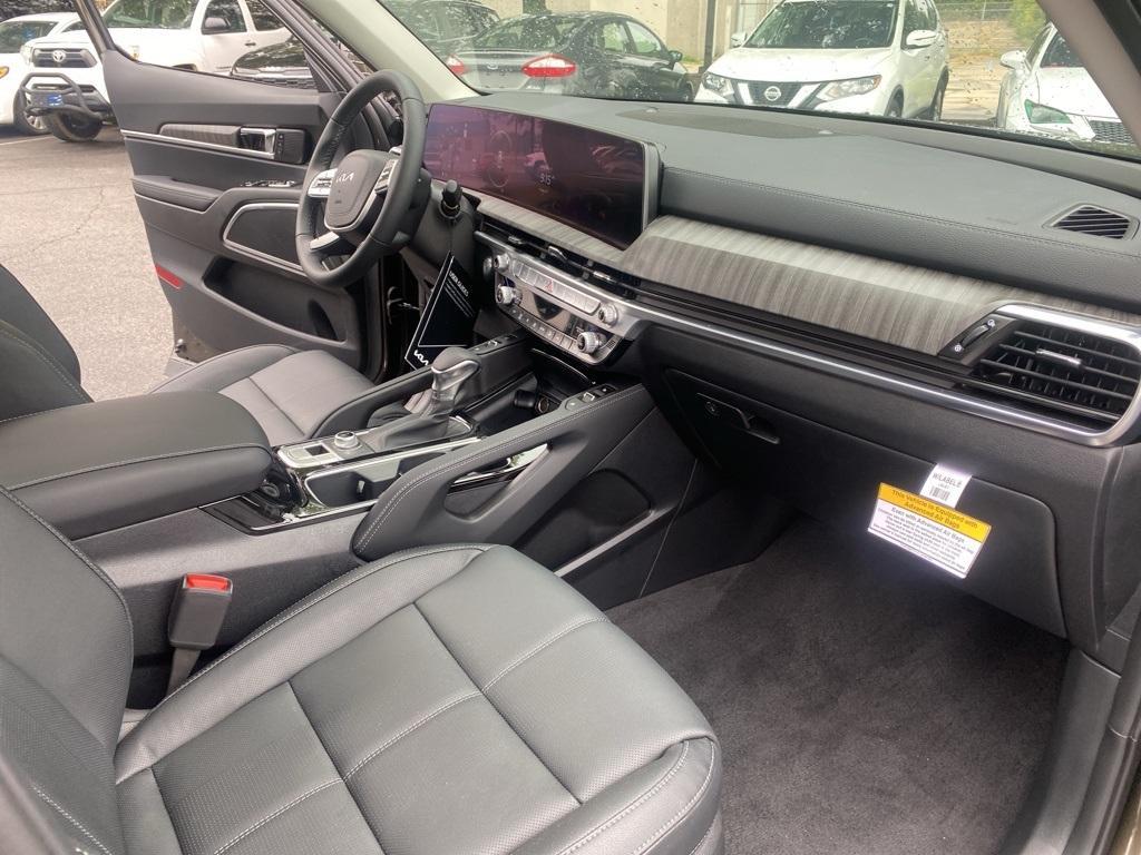 new 2025 Kia Telluride car, priced at $50,010
