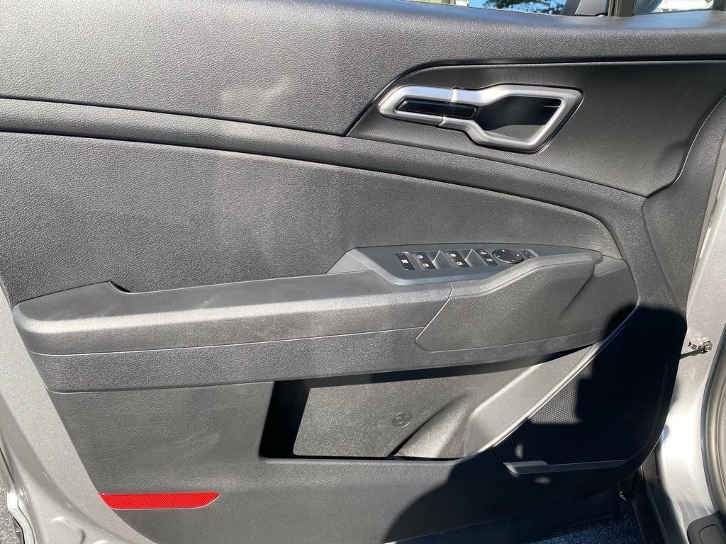 new 2026 Kia Sportage Hybrid car, priced at $32,565