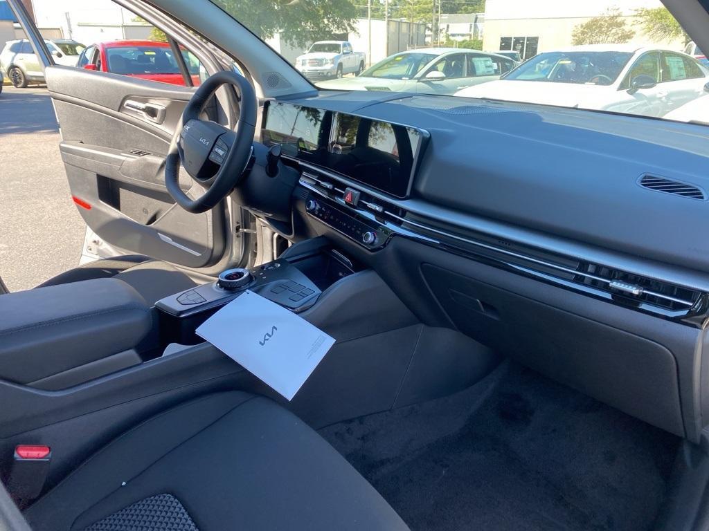 new 2026 Kia Sportage Hybrid car, priced at $32,565