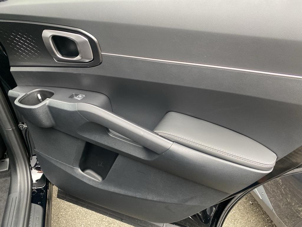 new 2026 Kia Sorento car, priced at $33,870