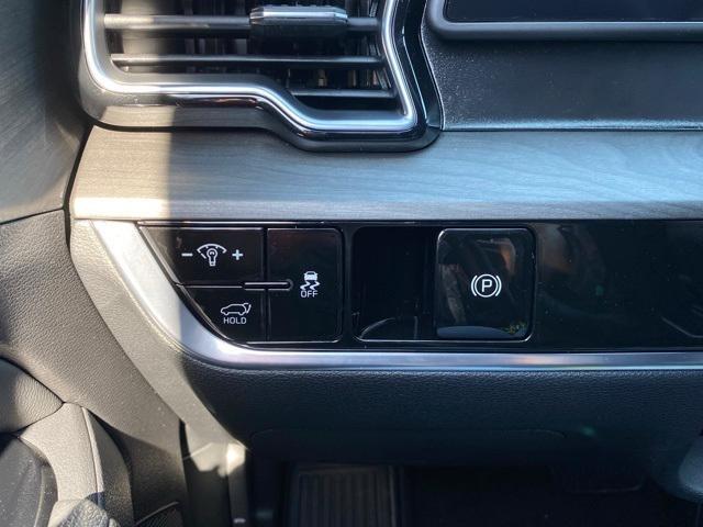 new 2025 Kia Sportage car, priced at $35,140