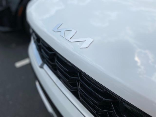 new 2025 Kia Sorento Hybrid car, priced at $42,585