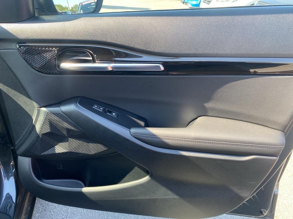 new 2026 Kia Seltos car, priced at $27,425