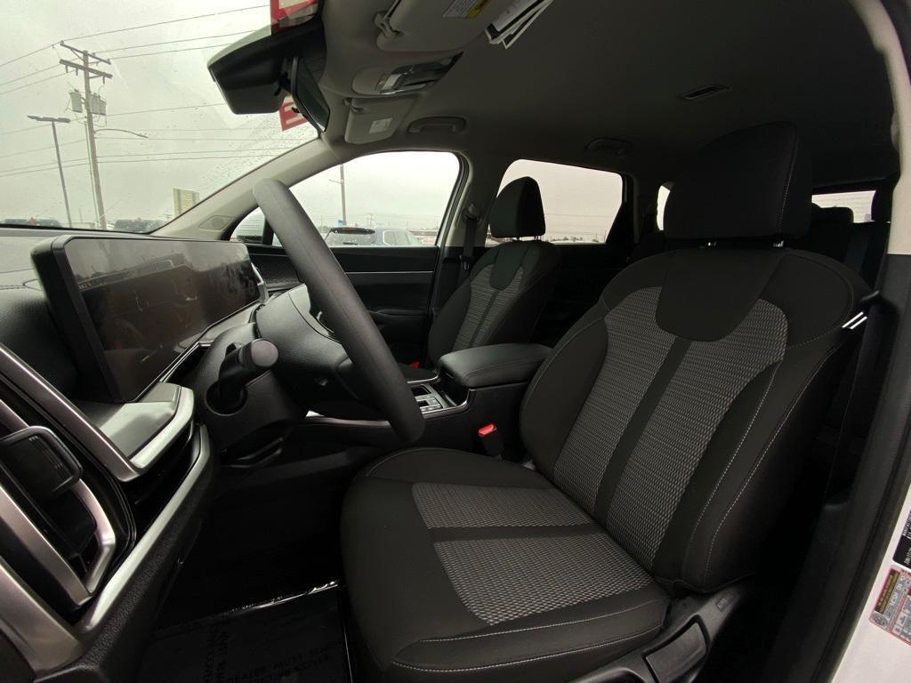 used 2024 Kia Sorento car, priced at $26,761