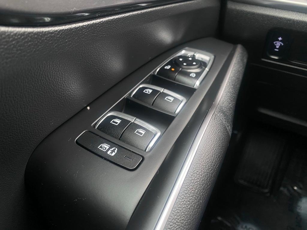 used 2024 Kia Sorento car, priced at $26,761