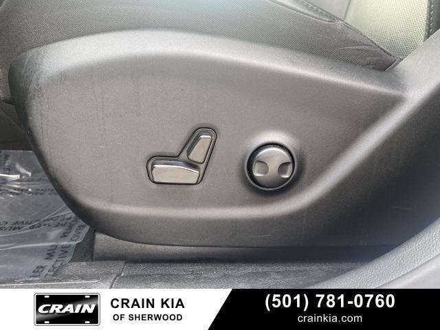 used 2023 Jeep Cherokee car, priced at $23,074