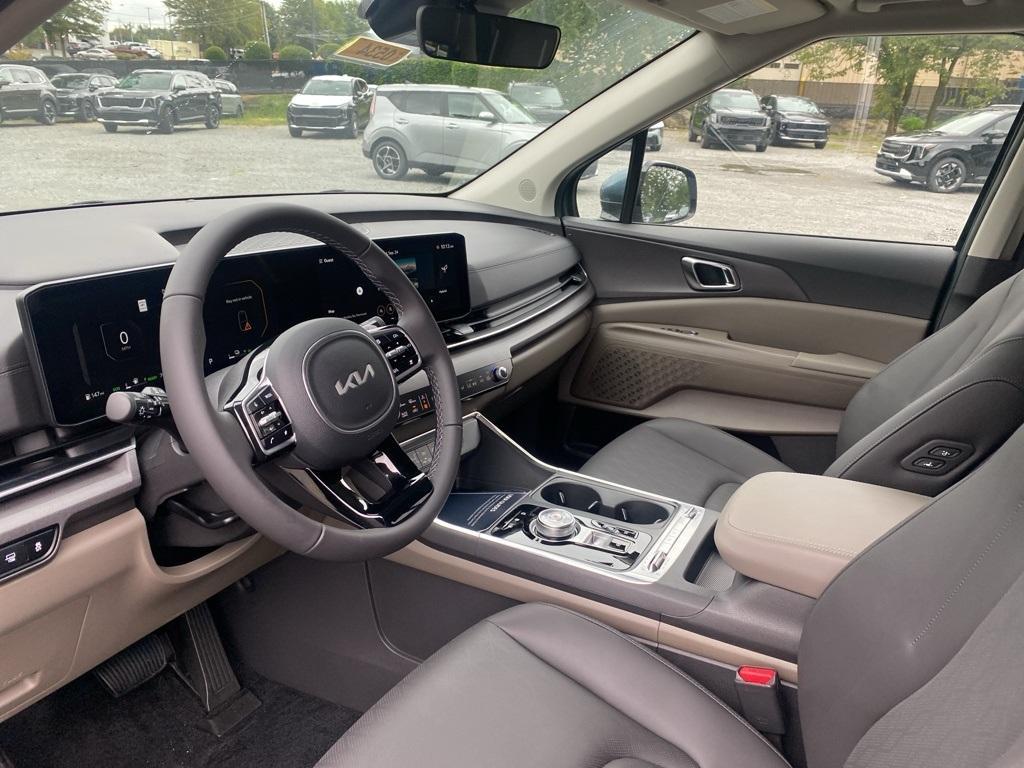 new 2026 Kia Carnival Hybrid car, priced at $50,285