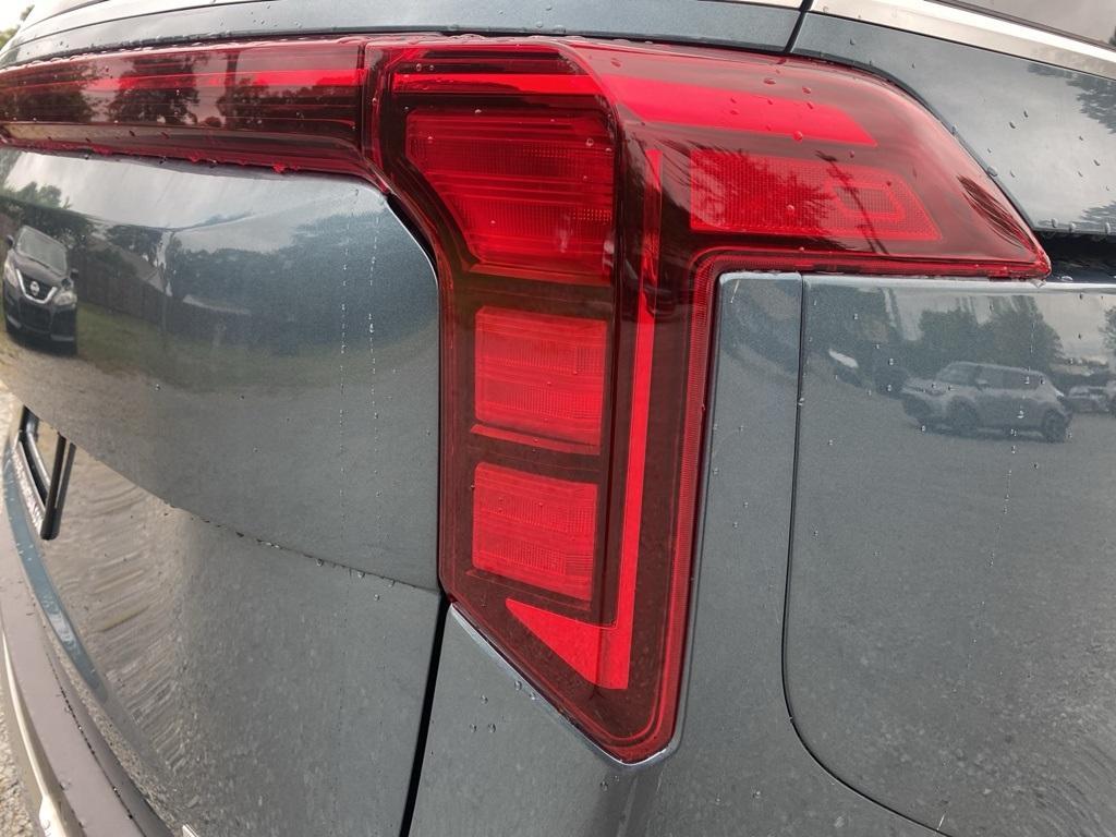 new 2026 Kia Carnival Hybrid car, priced at $50,285