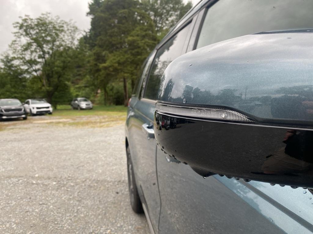 new 2026 Kia Carnival Hybrid car, priced at $50,285