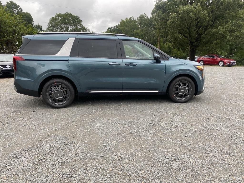 new 2026 Kia Carnival Hybrid car, priced at $50,285