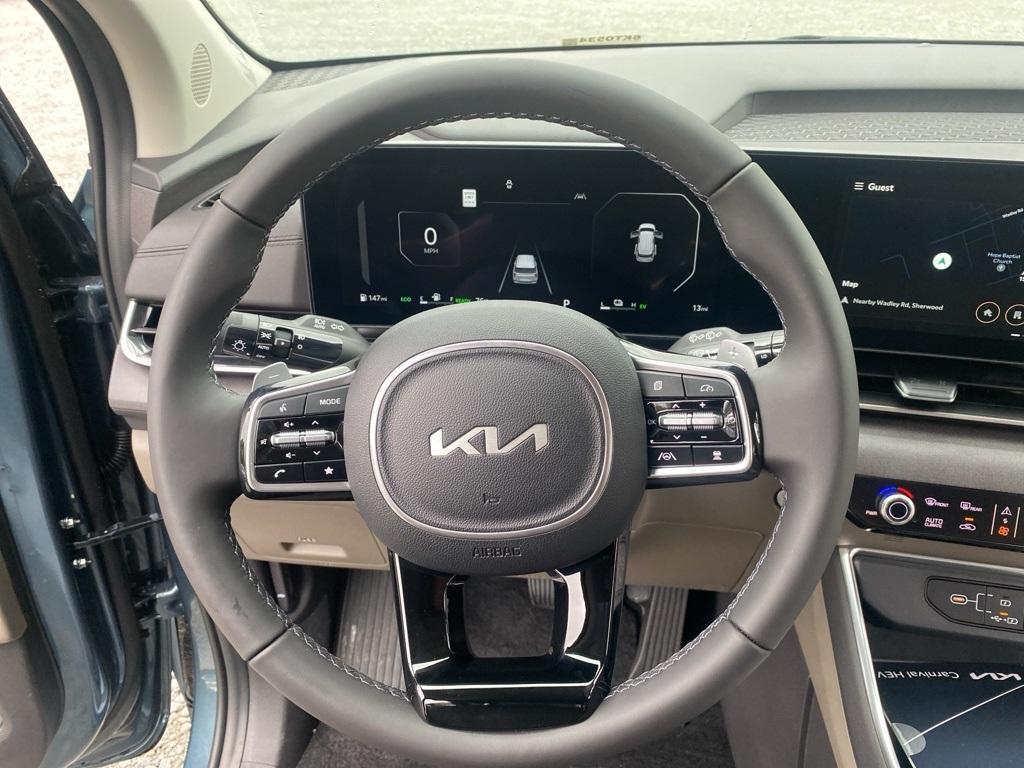 new 2026 Kia Carnival Hybrid car, priced at $50,285