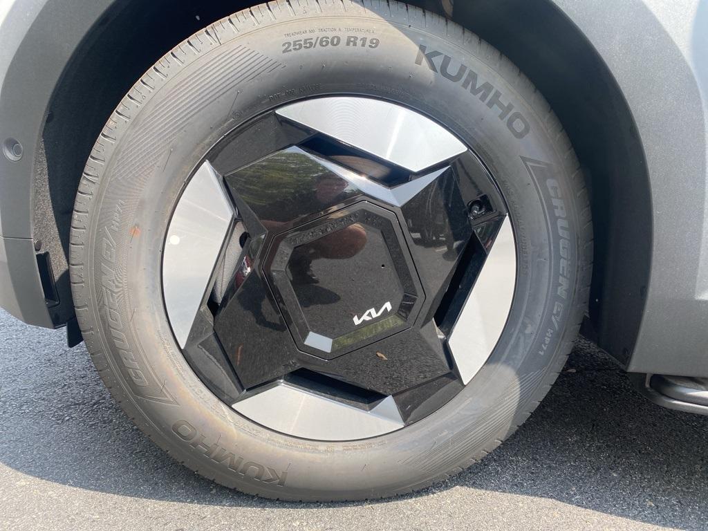 new 2026 Kia EV9 car, priced at $67,275