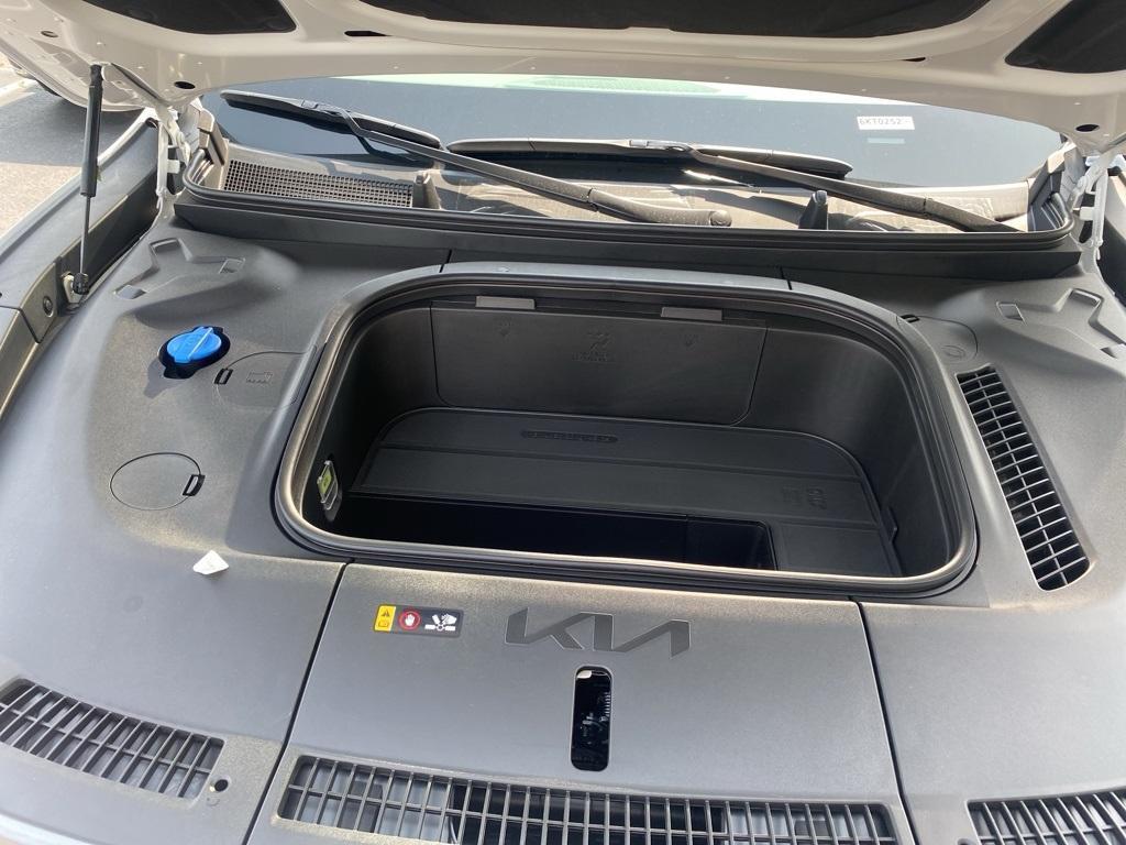 new 2026 Kia EV9 car, priced at $67,275