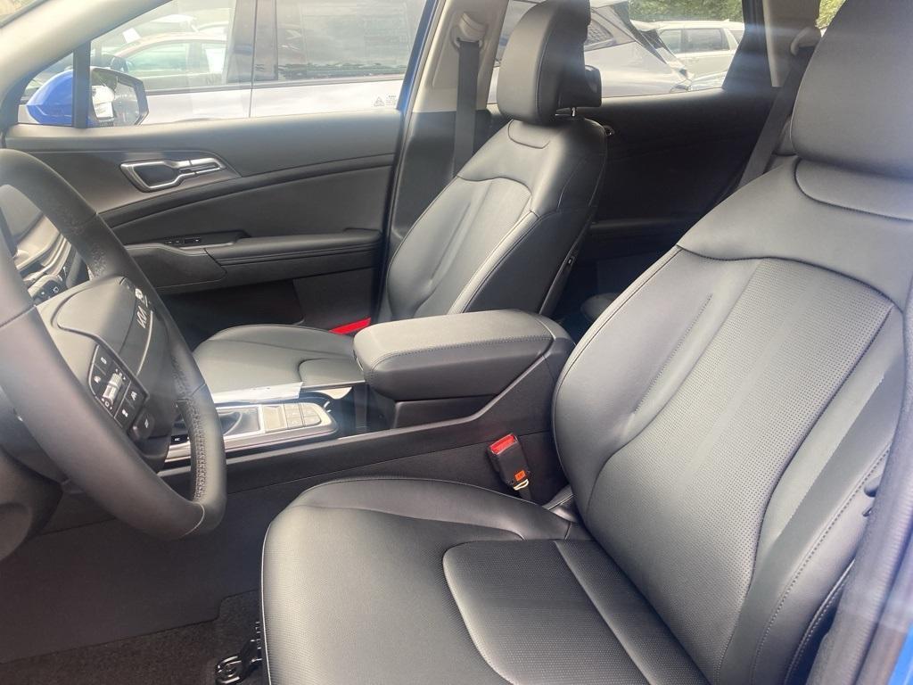 new 2026 Kia Sportage car, priced at $32,610
